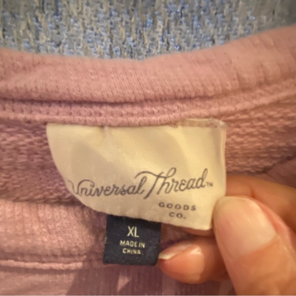 Light pink sweatshirt - size XL, Universal Thread Goods Co. - Picture 3 of 4
